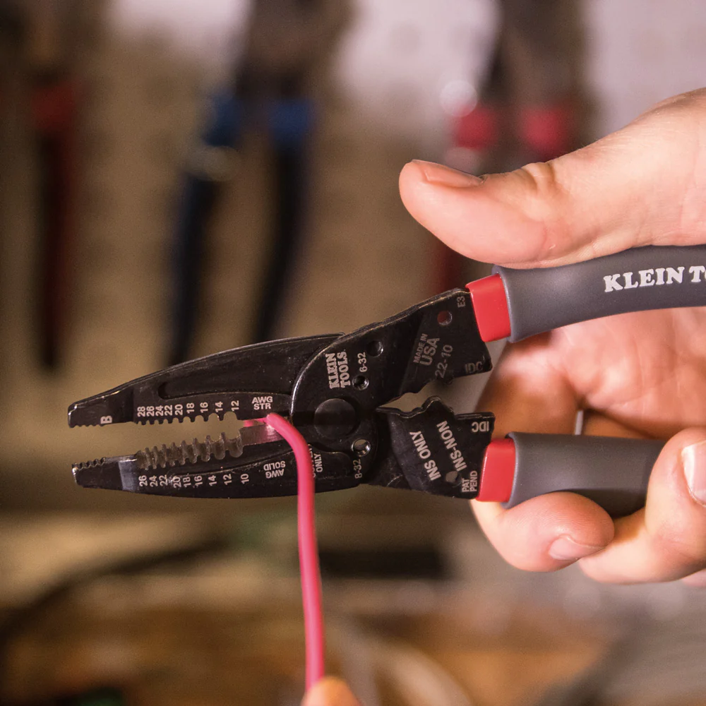 Klein Tools, 1019, Wire Stripper and Crimper Multi Tool, 10-26 AWG solid; 12-28 AWG stranded; Crimps B connectors; Scotchlok® IDC connectors - Image 9