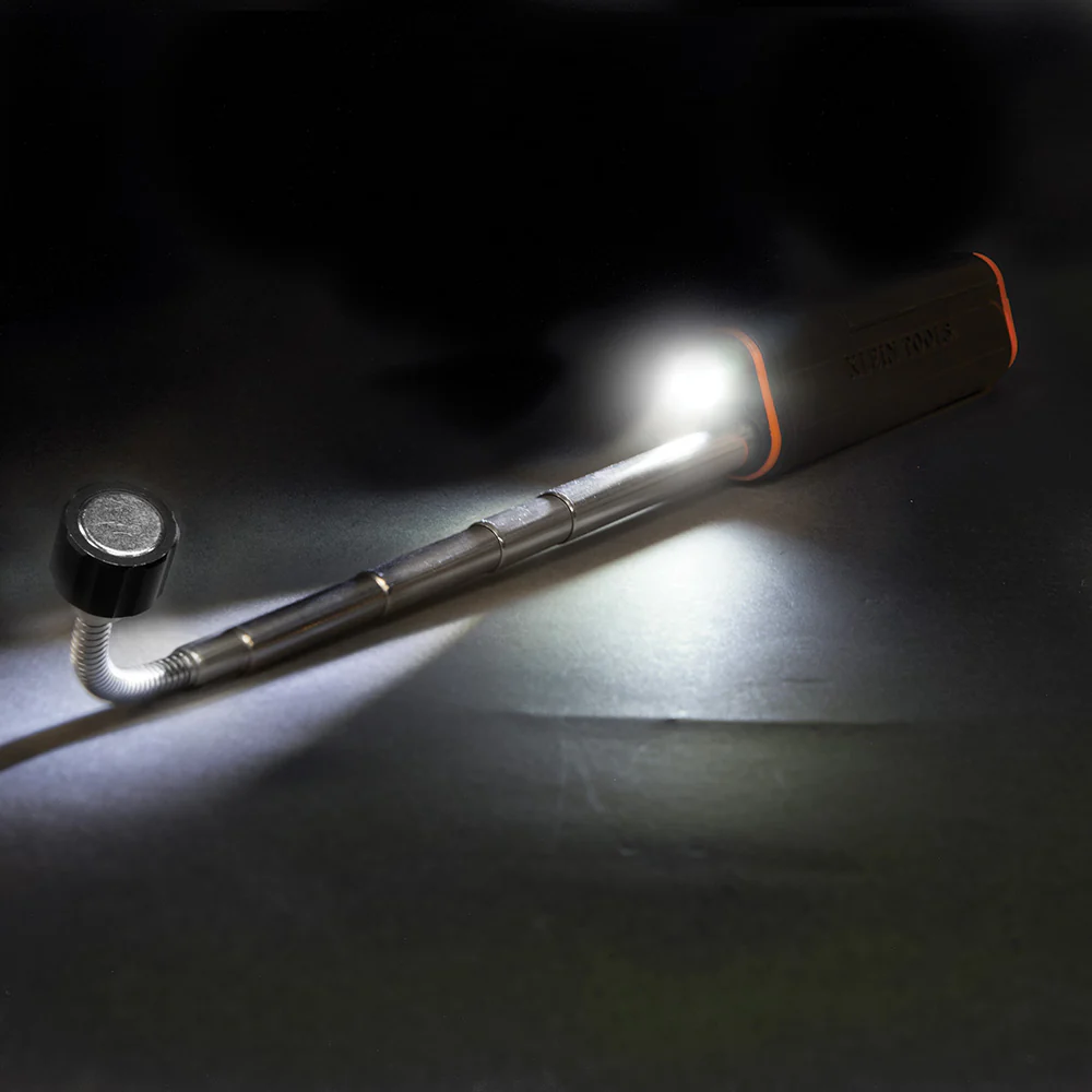 Klein Tools, 56027, Telescoping Magnetic LED Pickup Tool, 22 in Extension, 25 Lumens, Alkaline Batteries - Image 4